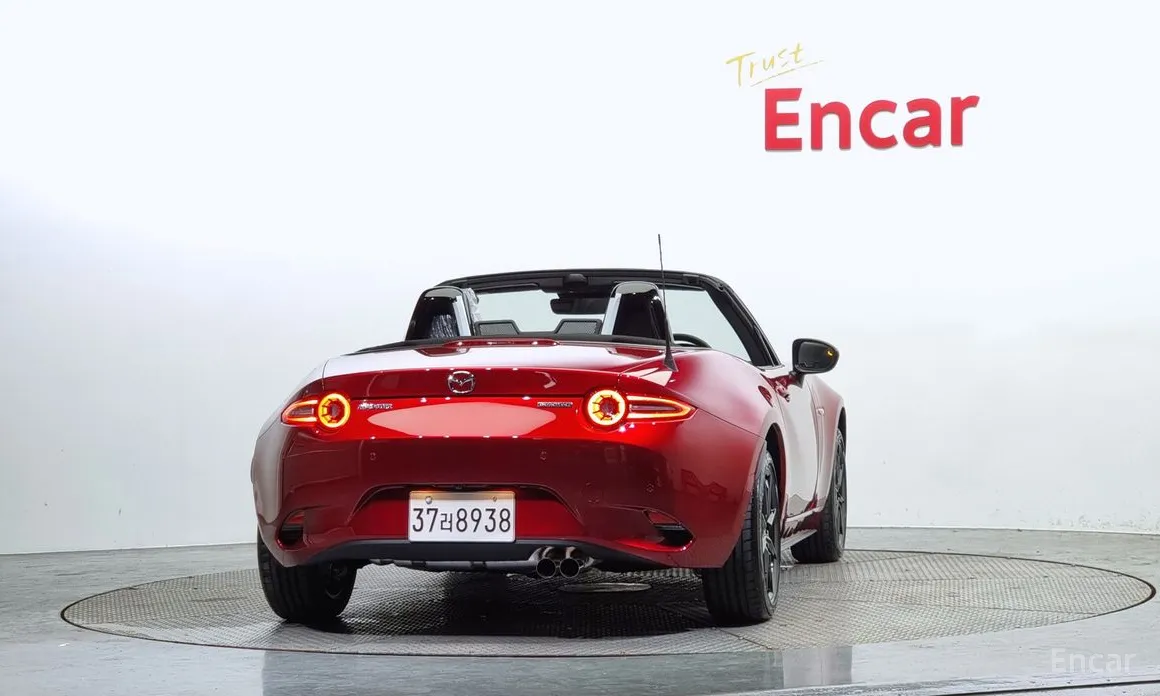 Фото 4 - Mazda MX-5 Miata