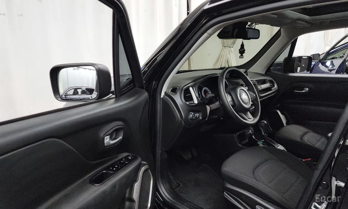 Фото 10 - Jeep Renegade