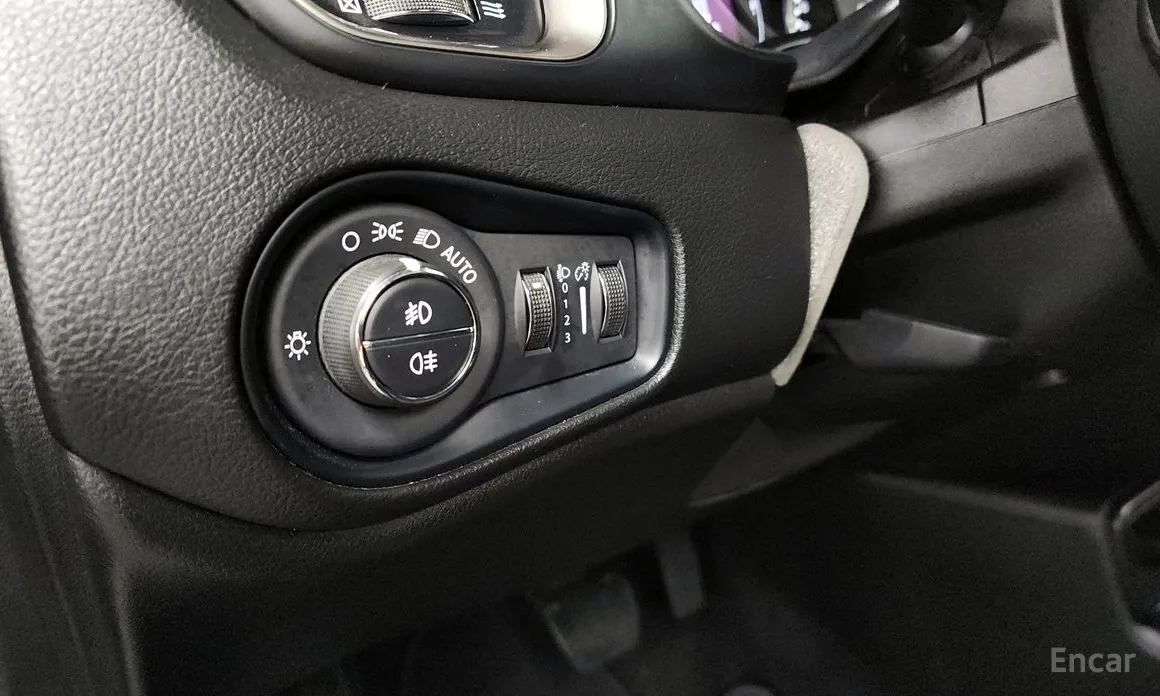 Фото 16 - Jeep Renegade