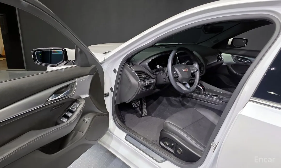 Фото 10 - Cadillac CT5