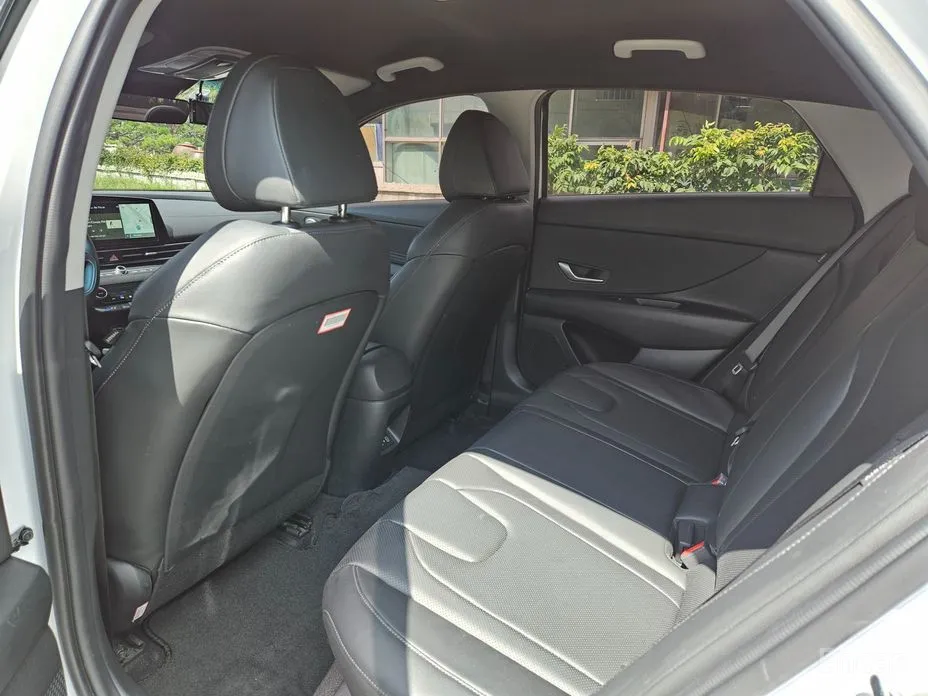 Фото 12 - Hyundai Avante