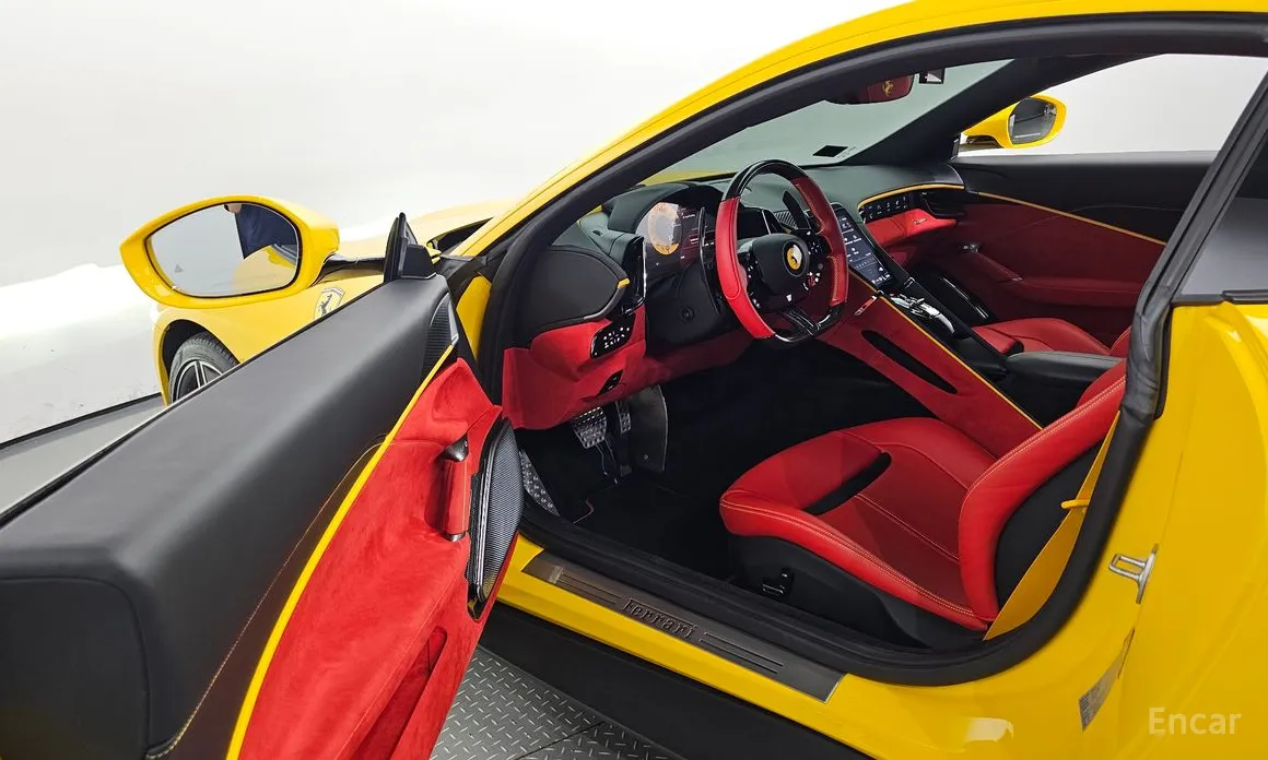 Фото 10 - Ferrari Roma