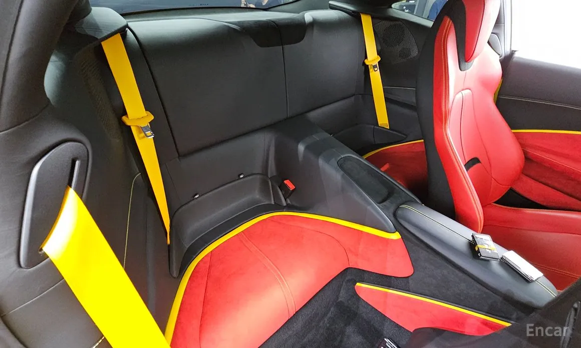 Фото 12 - Ferrari Roma