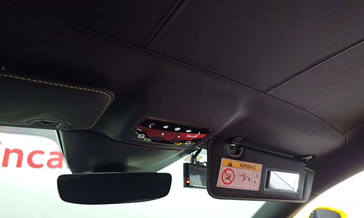 Фото 19 - Ferrari Roma