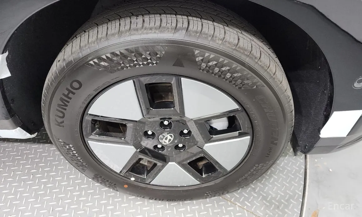 Фото 5 - Hyundai Santa Fe