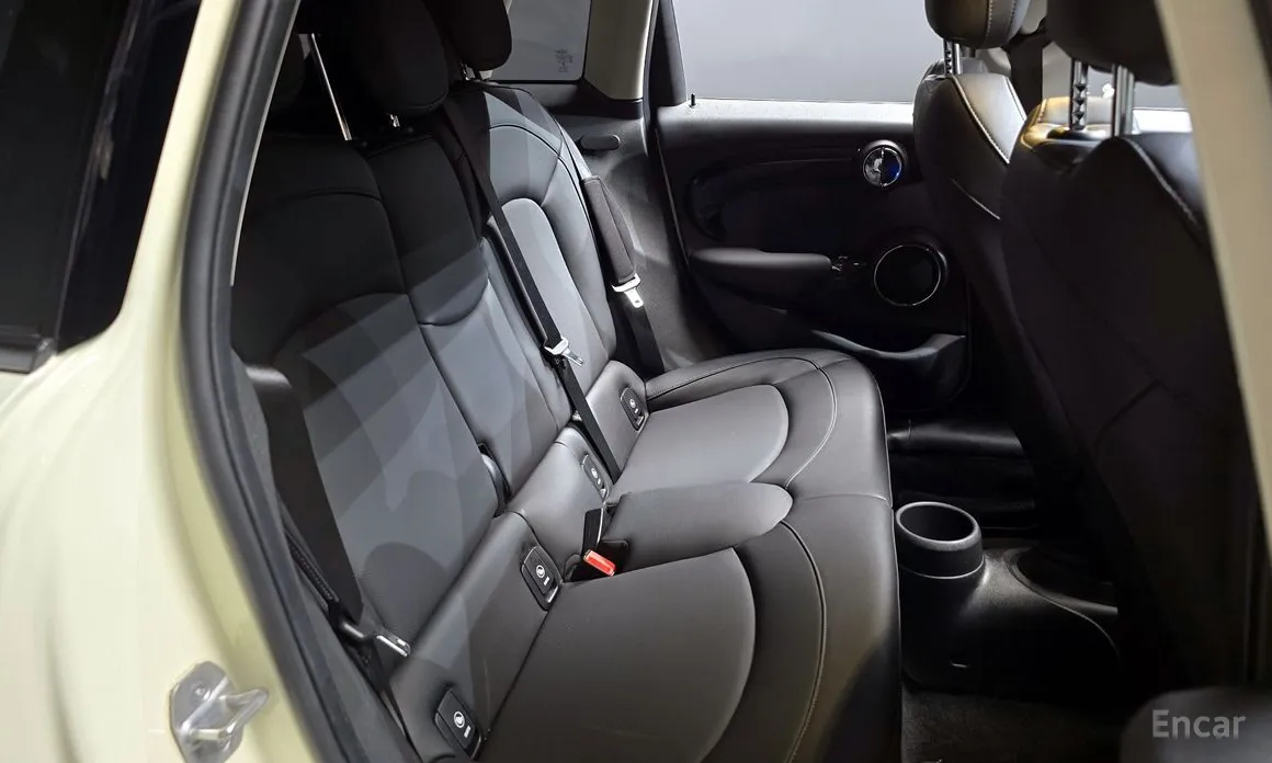 Фото 13 - Mini Cooper