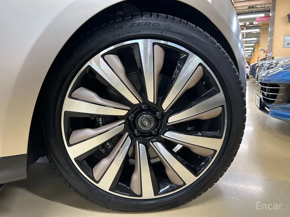 Фото 9 - Land Rover Range Rover