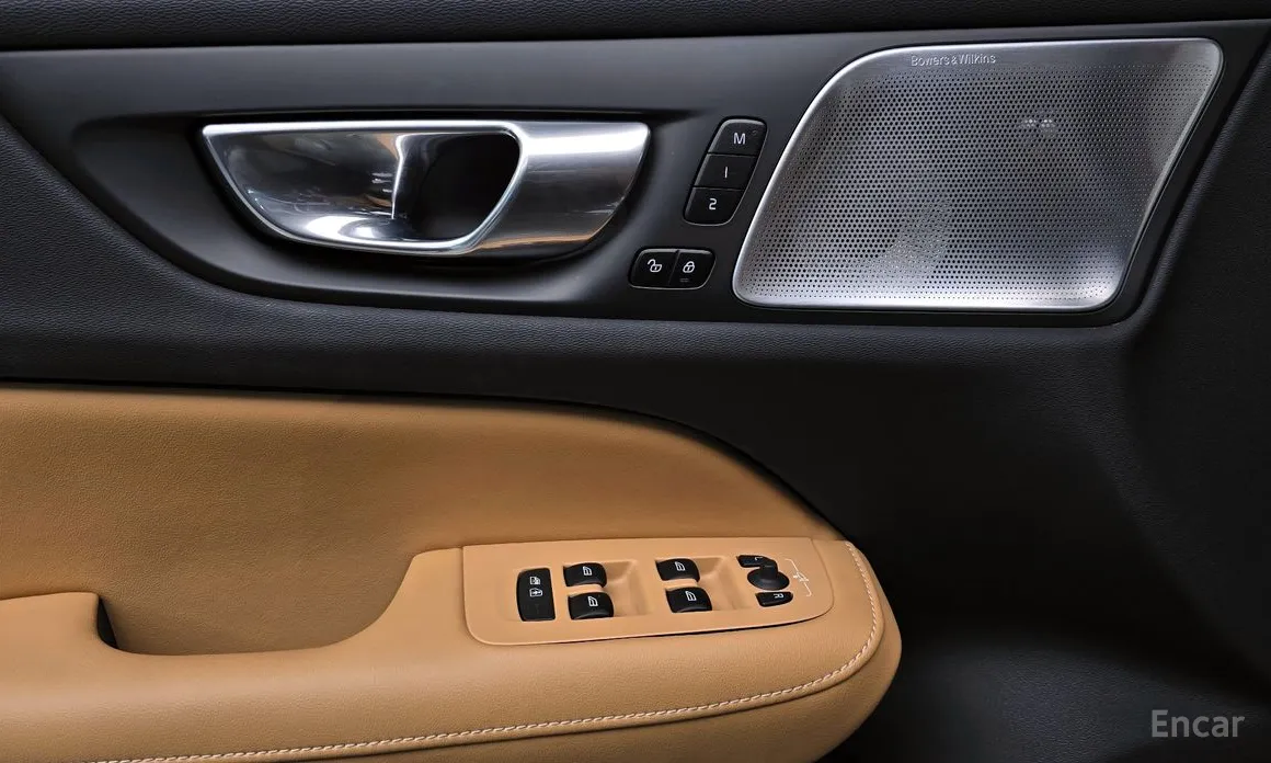 Фото 14 - Volvo S60