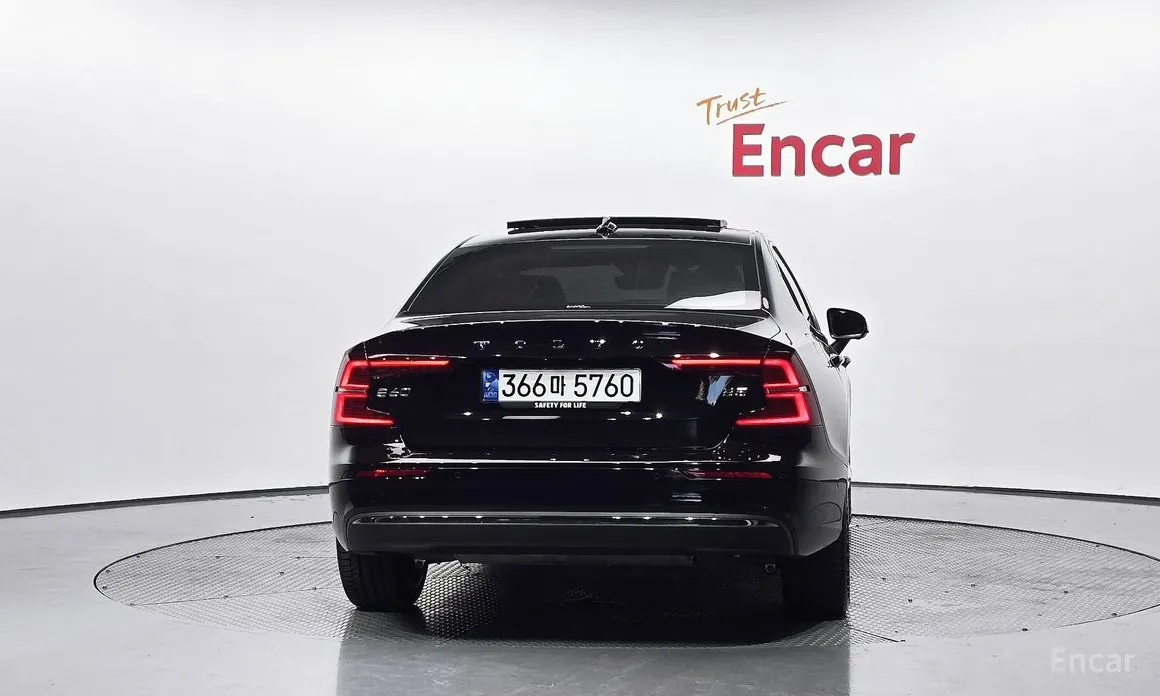 Фото 4 - Volvo S60