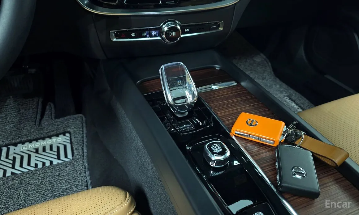 Фото 9 - Volvo S60