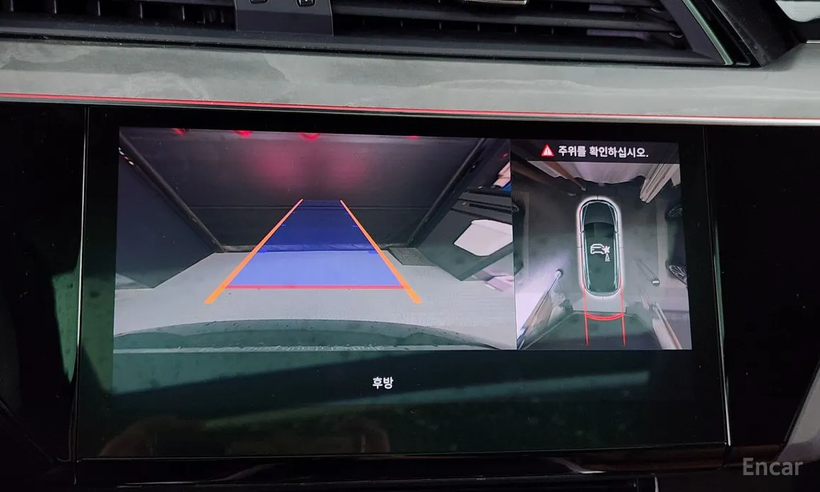 Фото 15 - Audi Q8 e-tron