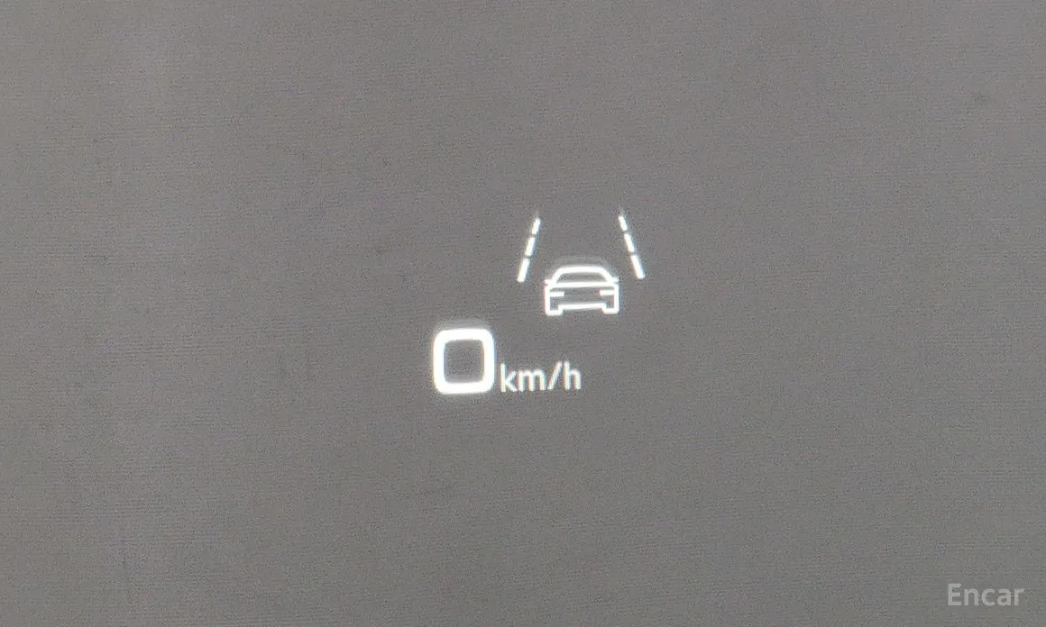 Фото 17 - Audi Q8 e-tron