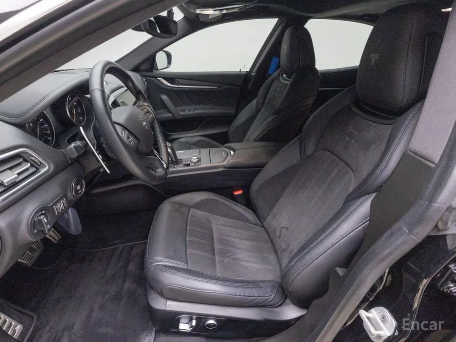 Фото 10 - Maserati Ghibli