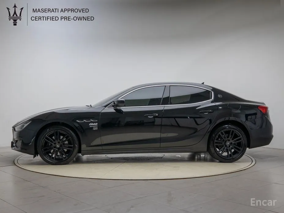 Фото 3 - Maserati Ghibli