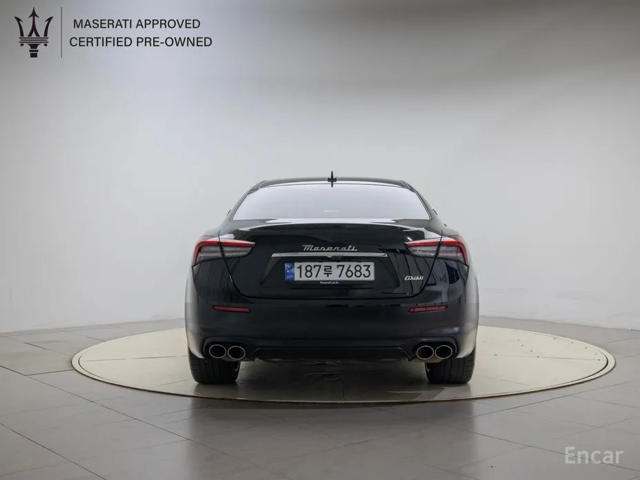 Фото 4 - Maserati Ghibli