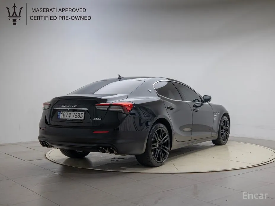 Фото 5 - Maserati Ghibli