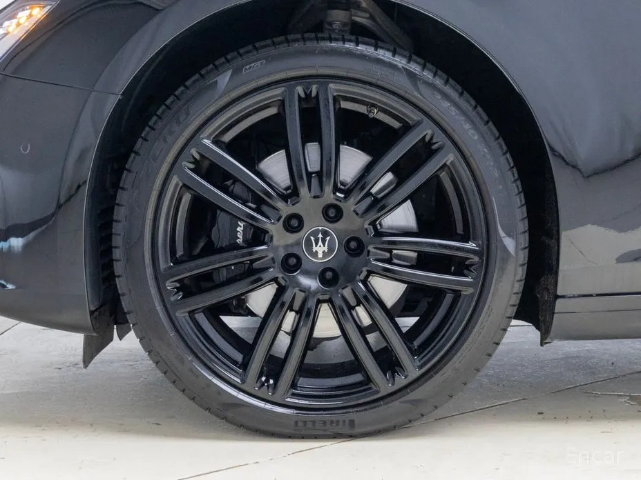 Фото 8 - Maserati Ghibli