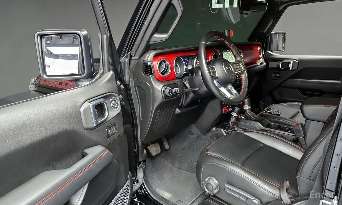 Фото 10 - Jeep Wrangler