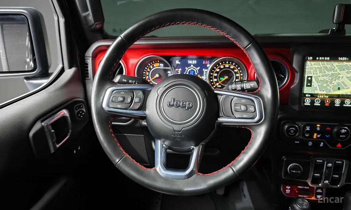 Фото 13 - Jeep Wrangler