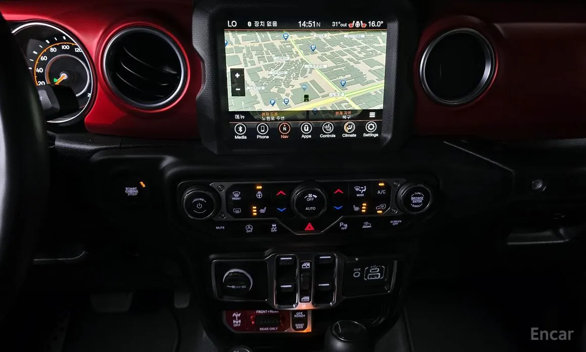 Фото 14 - Jeep Wrangler