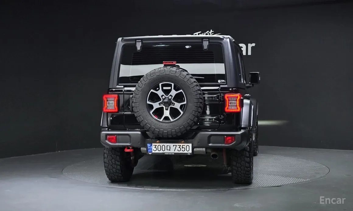 Фото 4 - Jeep Wrangler