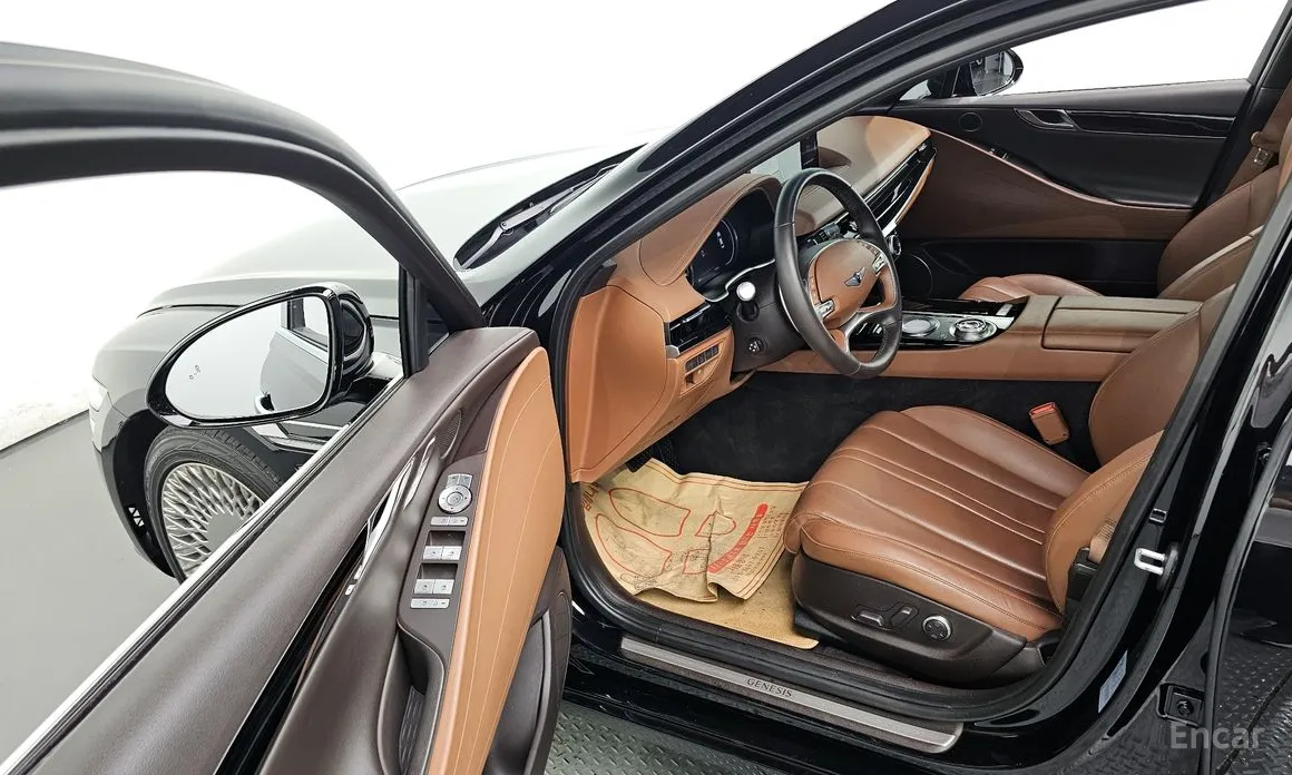 Фото 10 - Genesis G80