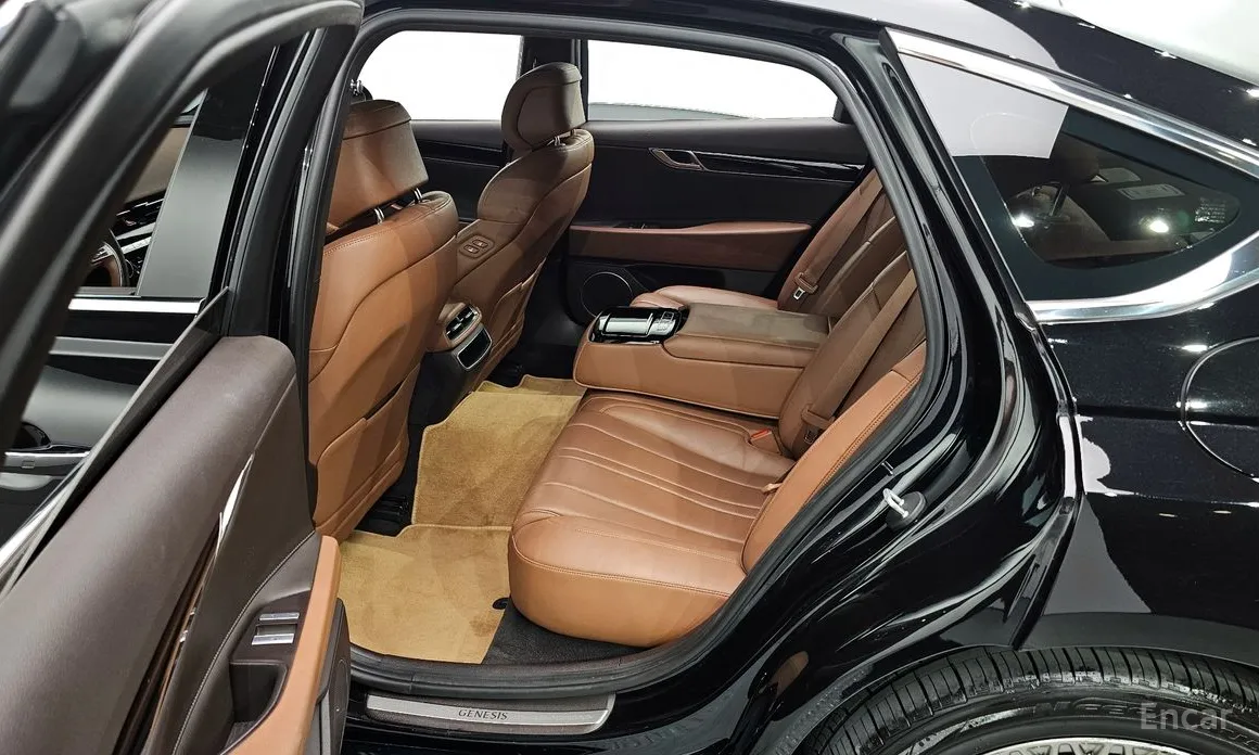 Фото 11 - Genesis G80