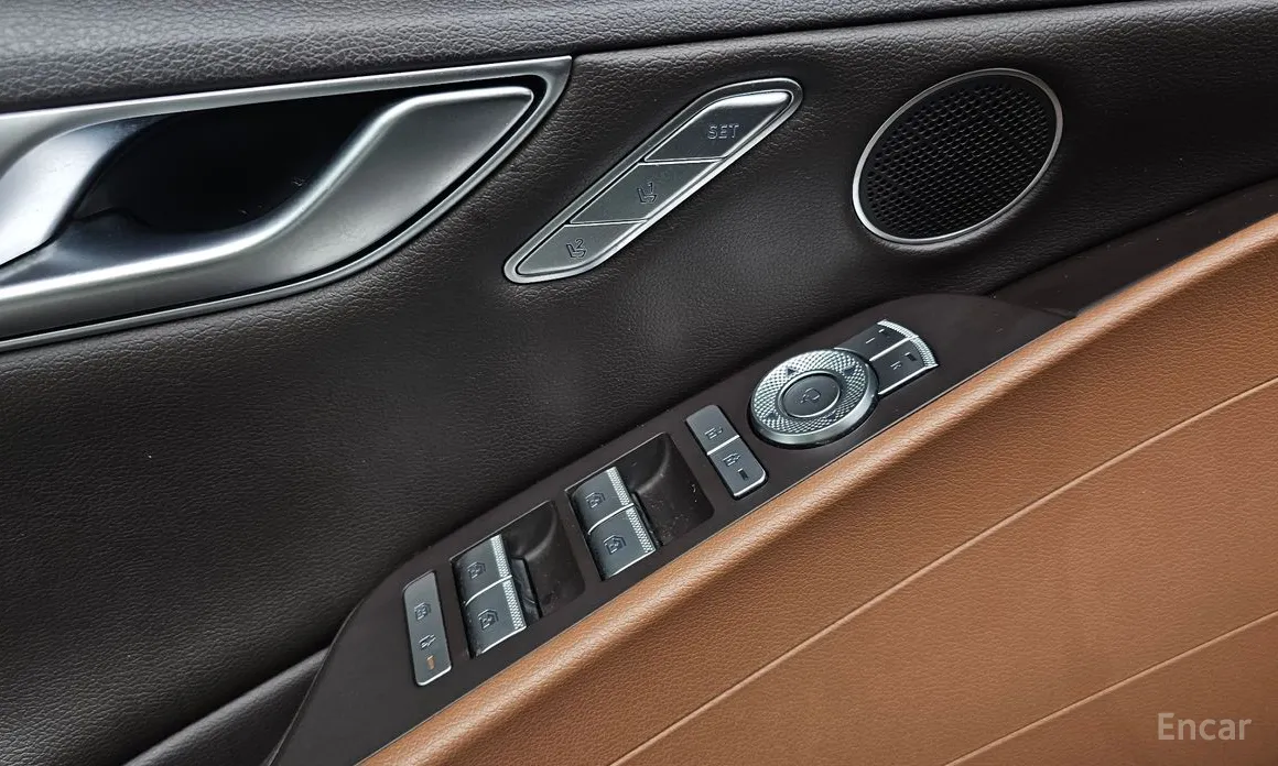 Фото 12 - Genesis G80