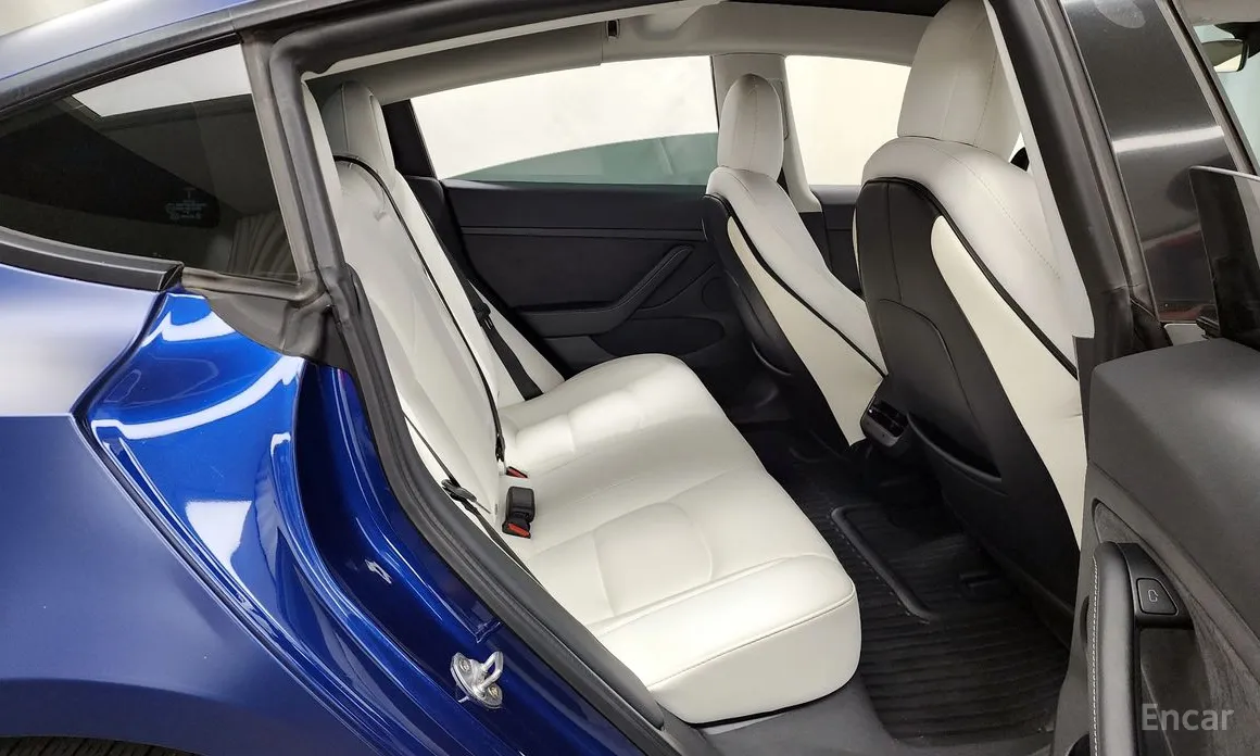 Photo 12 - Tesla Model 3