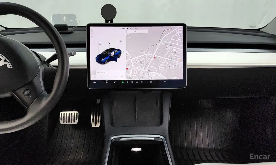 Photo 14 - Tesla Model 3