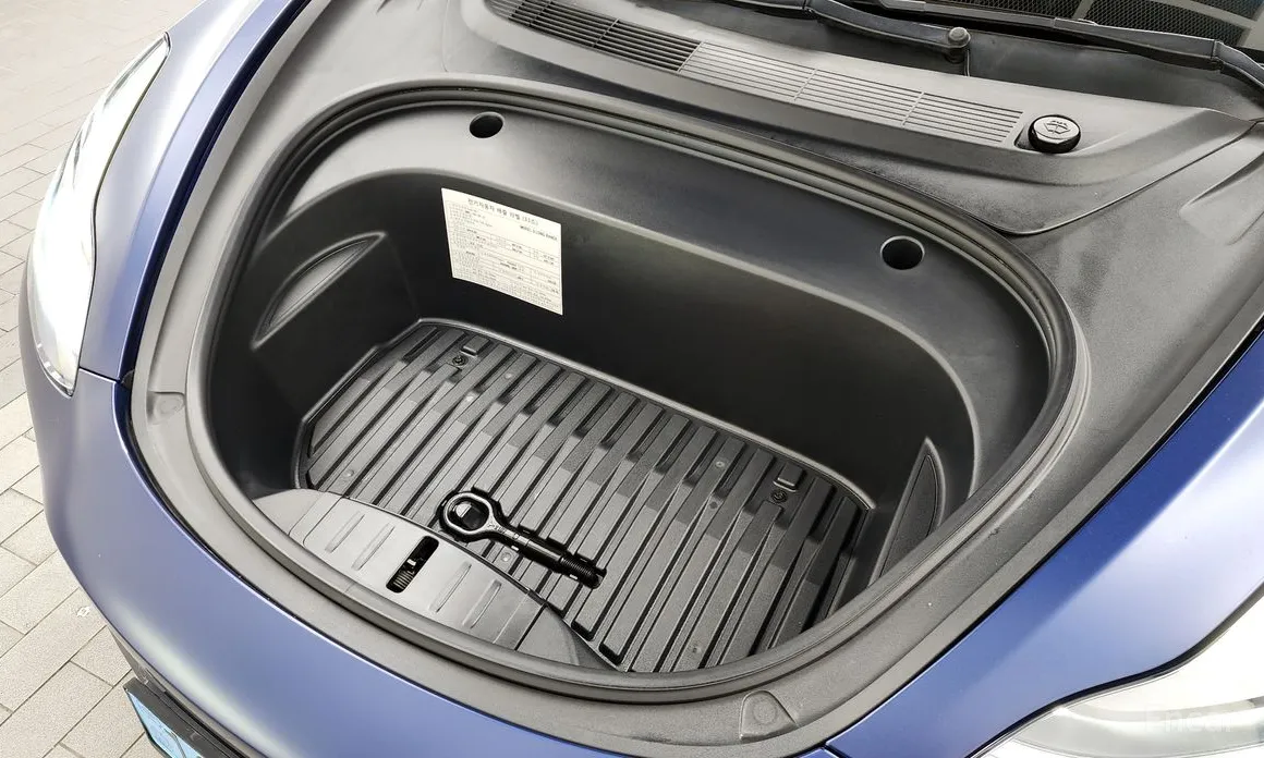 Photo 6 - Tesla Model 3