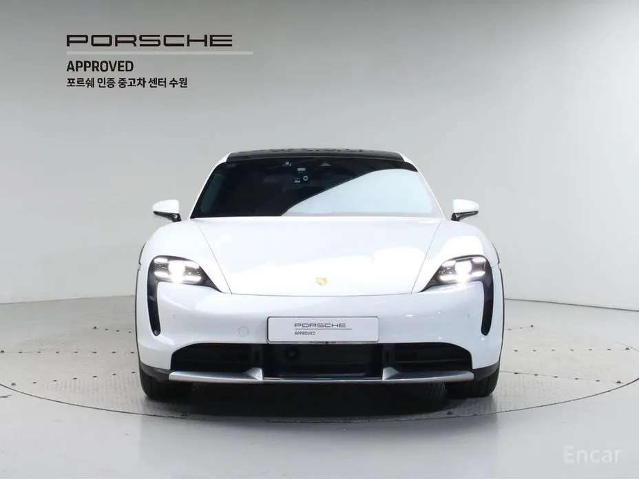 Фото 3 - Porsche Taycan