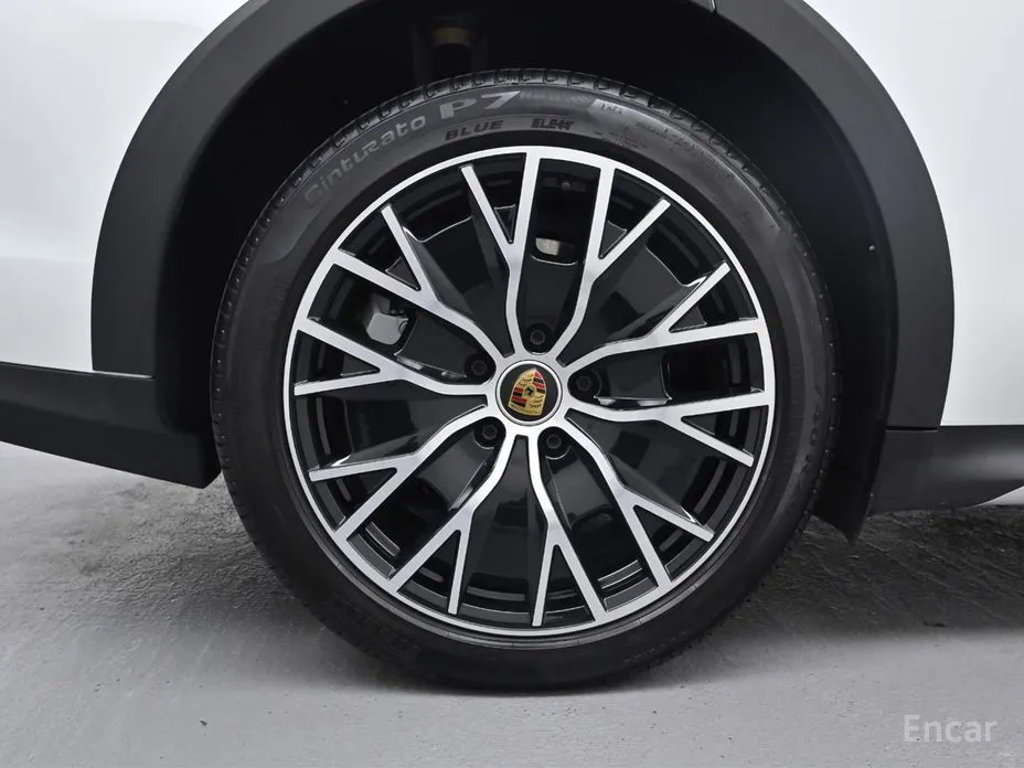 Фото 5 - Porsche Taycan