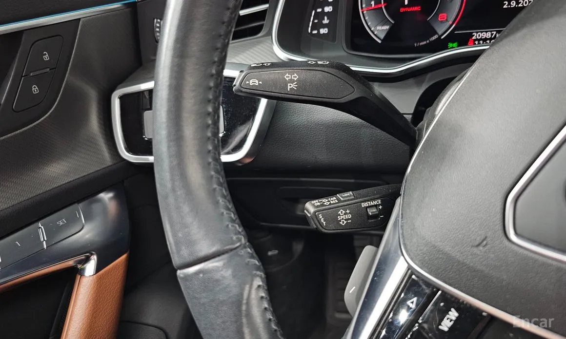 Фото 17 - Audi A6