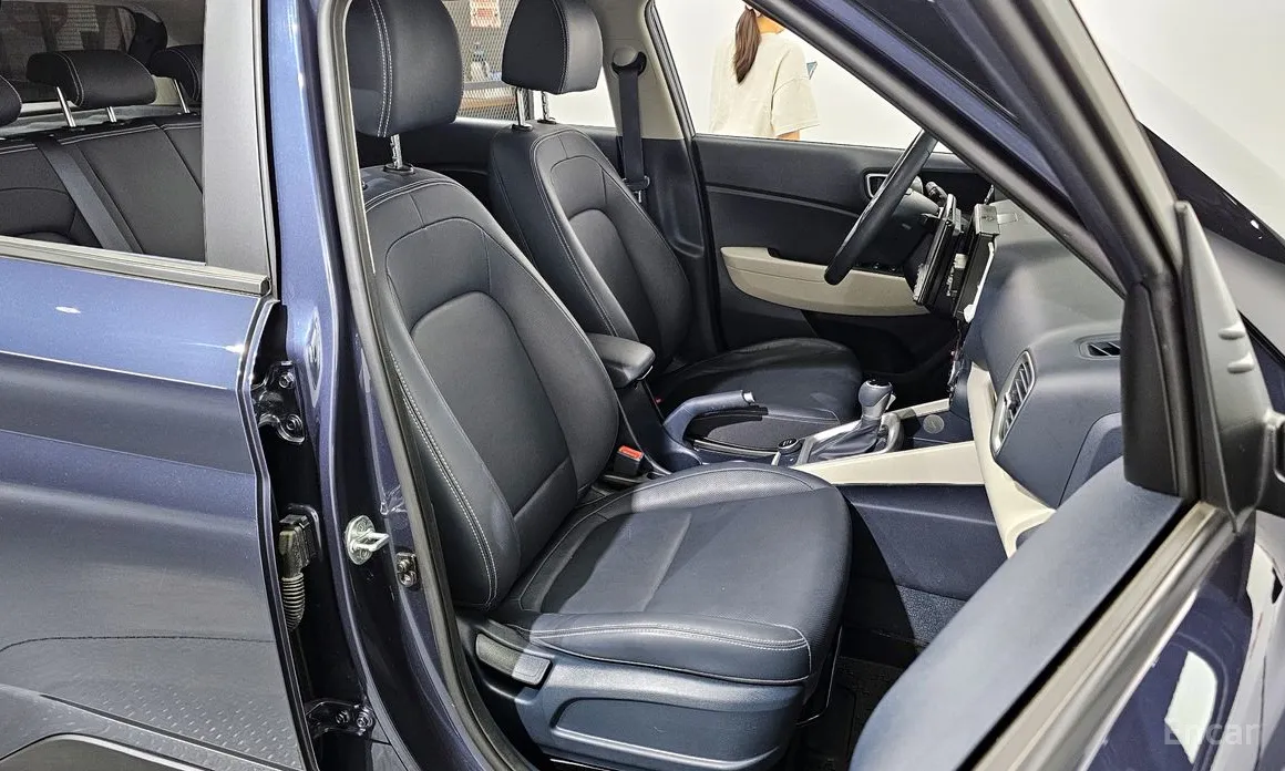 Фото 12 - Hyundai Venue