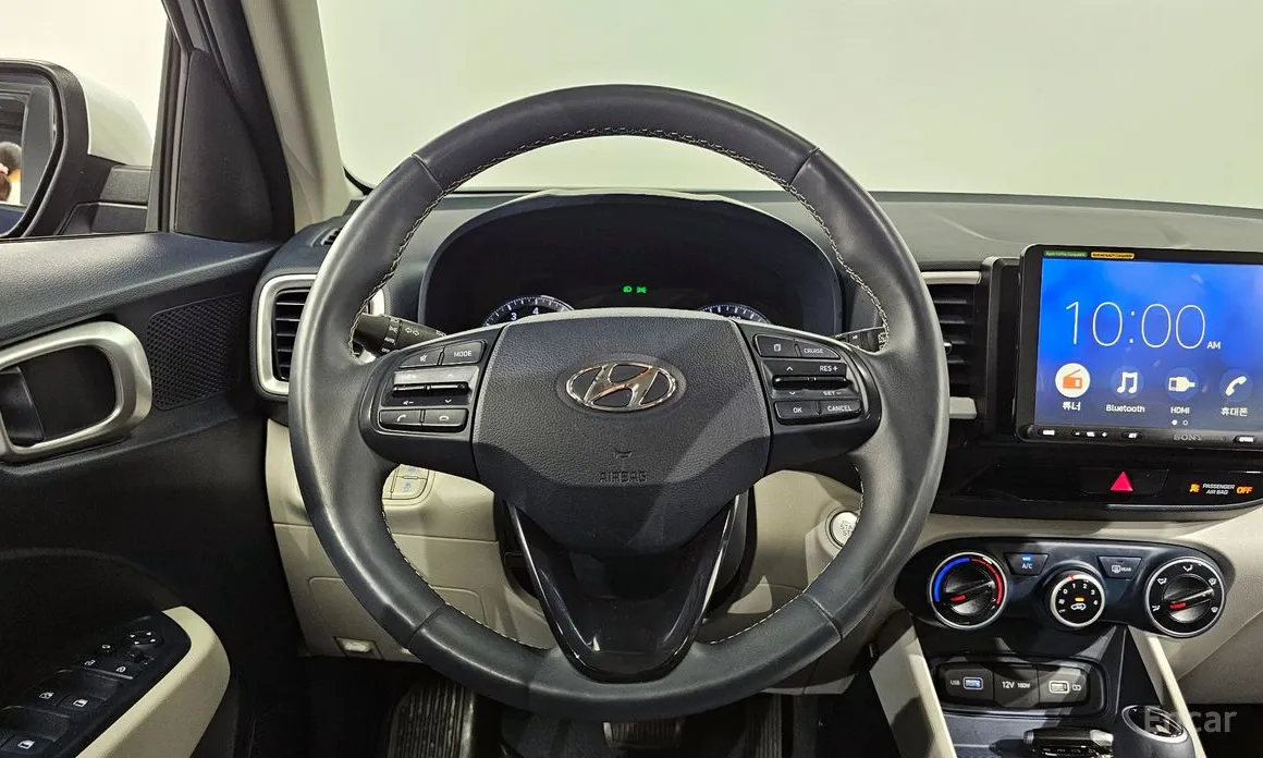 Фото 13 - Hyundai Venue