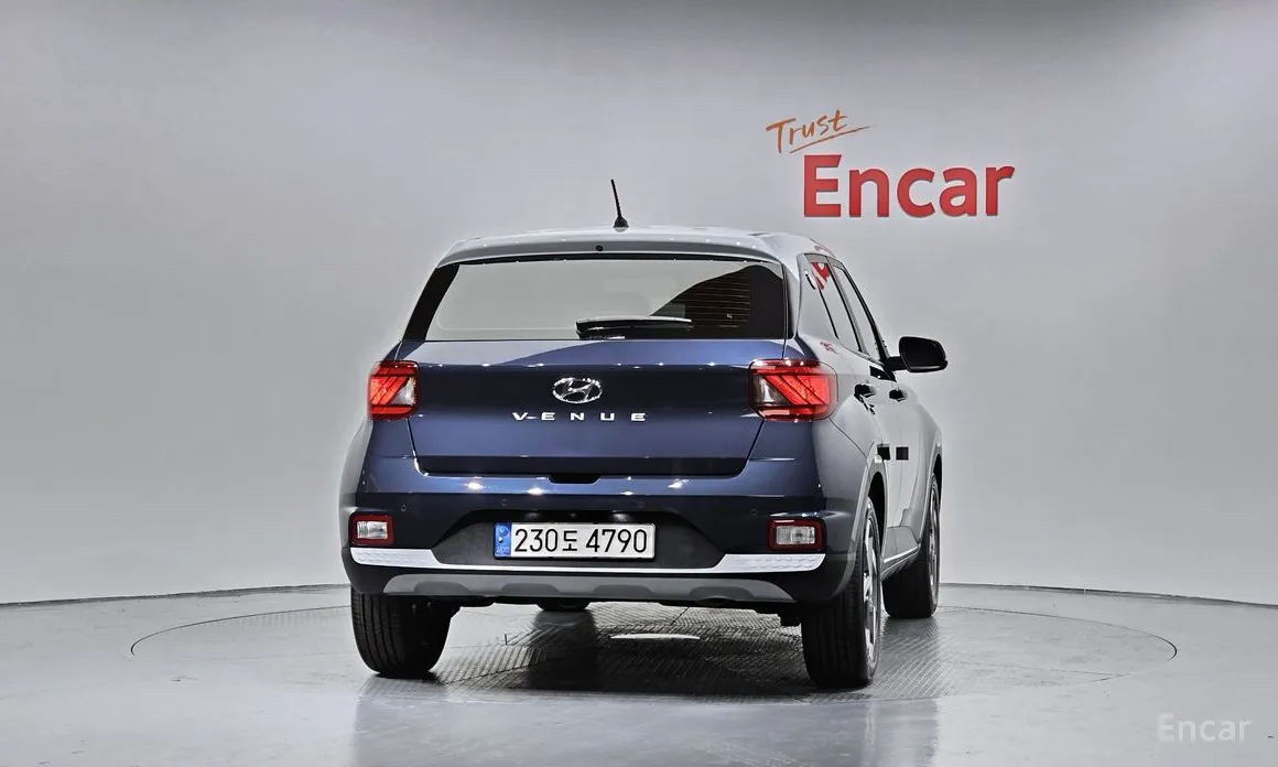 Фото 4 - Hyundai Venue