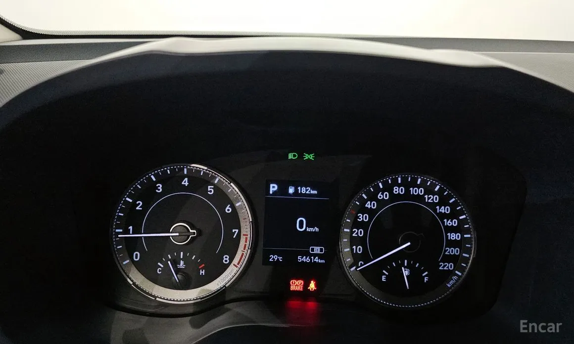 Фото 8 - Hyundai Venue