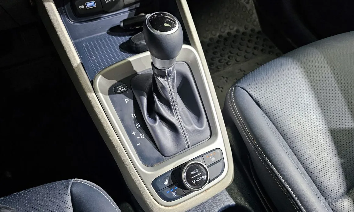 Фото 9 - Hyundai Venue