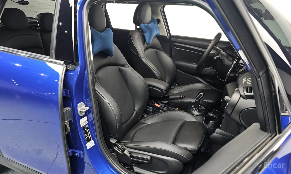 Фото 10 - Mini Cooper