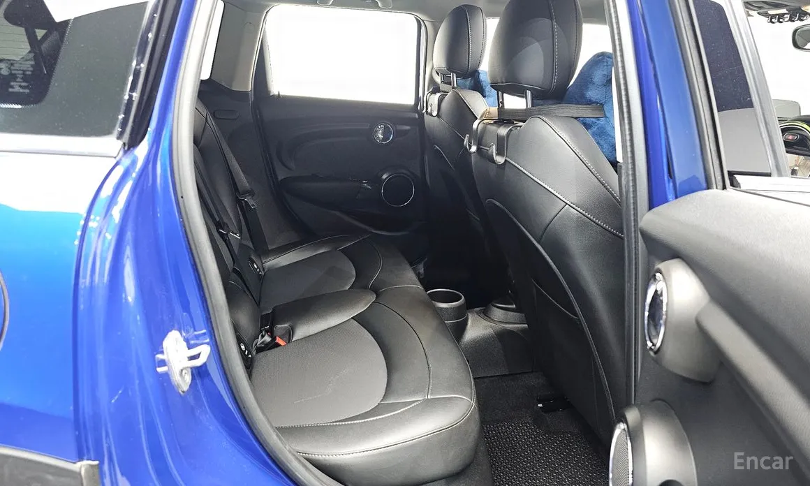 Фото 11 - Mini Cooper