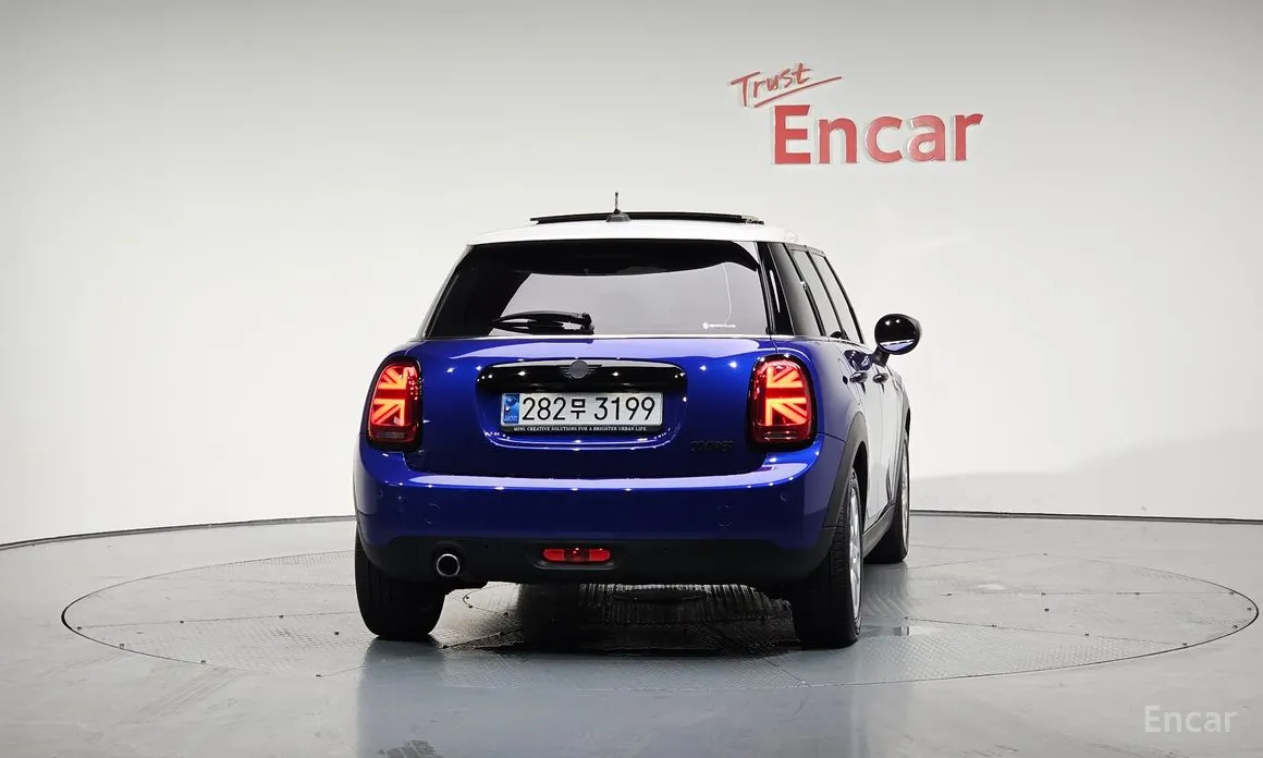 Фото 4 - Mini Cooper