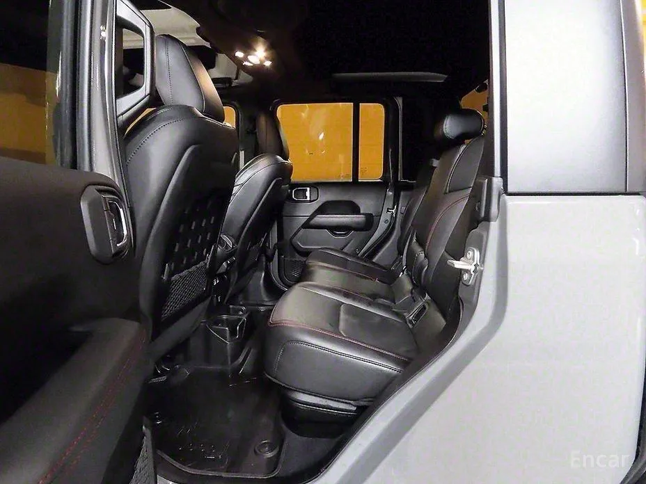 Фото 11 - Jeep Gladiator