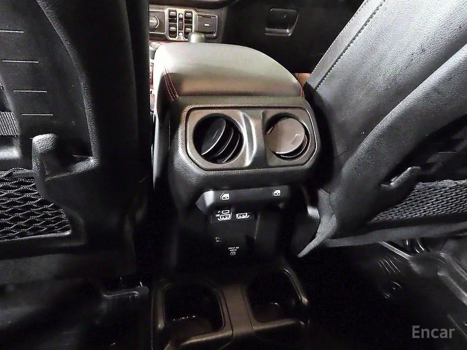 Фото 18 - Jeep Gladiator