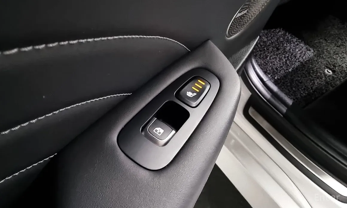 Фото 19 - Kia Stinger