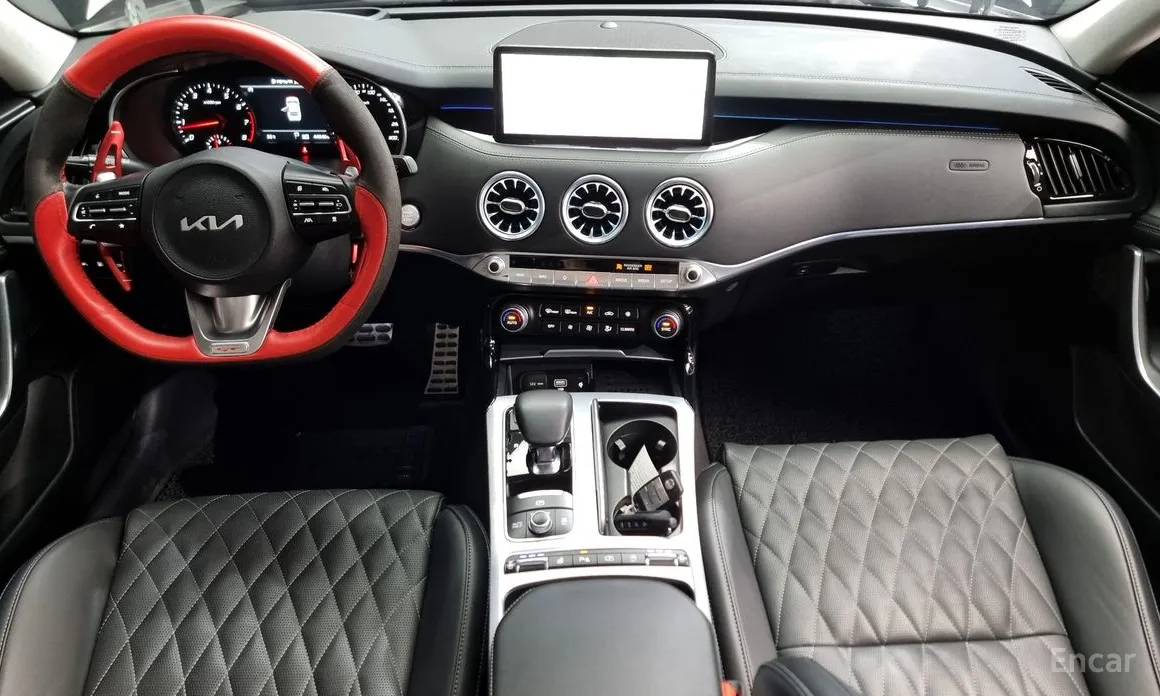 Фото 7 - Kia Stinger