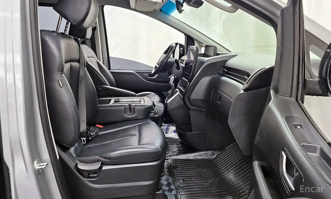 Фото 11 - Hyundai Staria