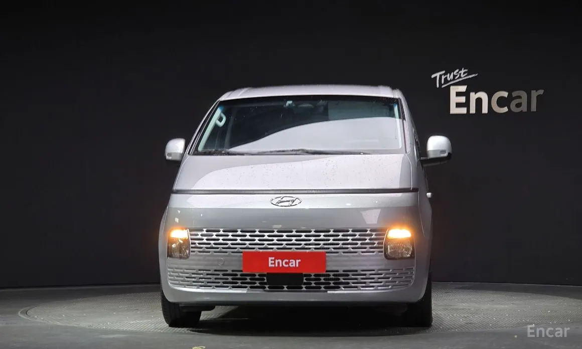 Фото 3 - Hyundai Staria