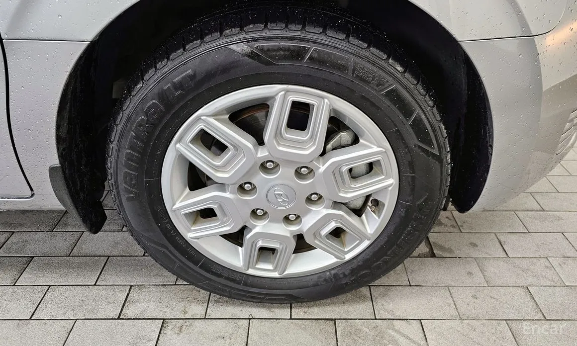 Фото 5 - Hyundai Staria