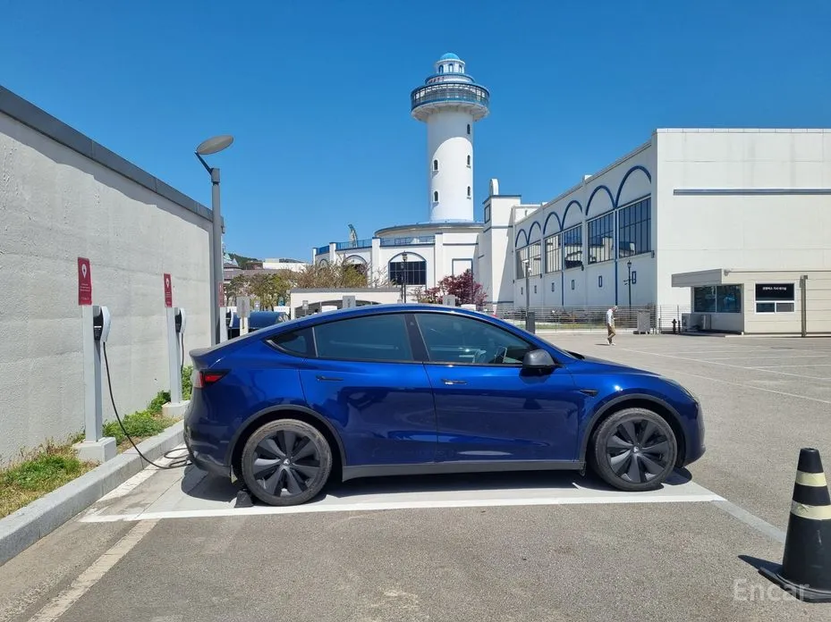 Фото 8 - Tesla Model Y